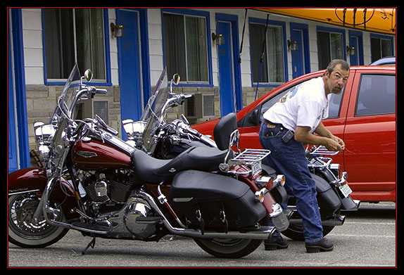 Kevin Installing His Saddlebags