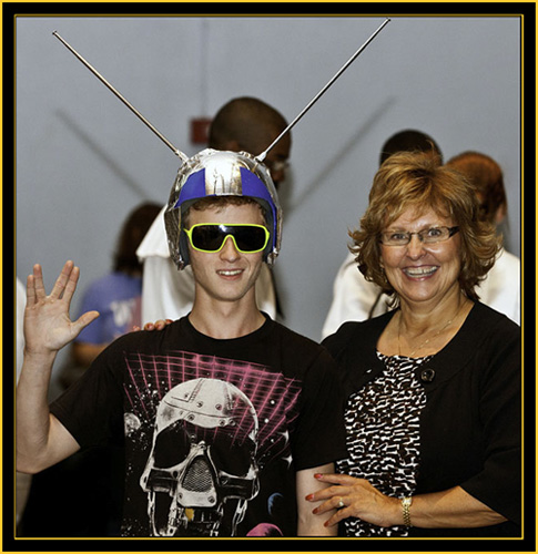 Alien and Mrs. Governor - Space Day 2011